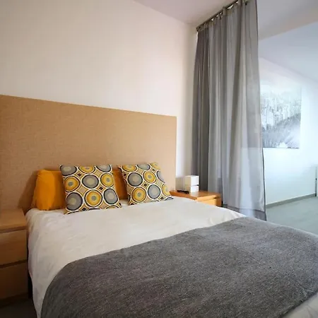 Apartment Puerta Osario Con Terraza Seville